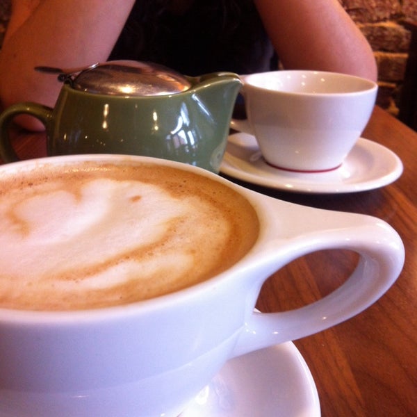 Foto tirada no(a) Remedy Coffee por Megan V. em 3/19/2014