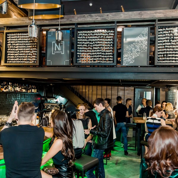 «Никель бар» - бар на Пушечной улице с верным для эпицентра ночной жизни города круглосуточным режимом работы, авторскими коктейлями, лаконичными закусками и актуальной музыкальной программой.