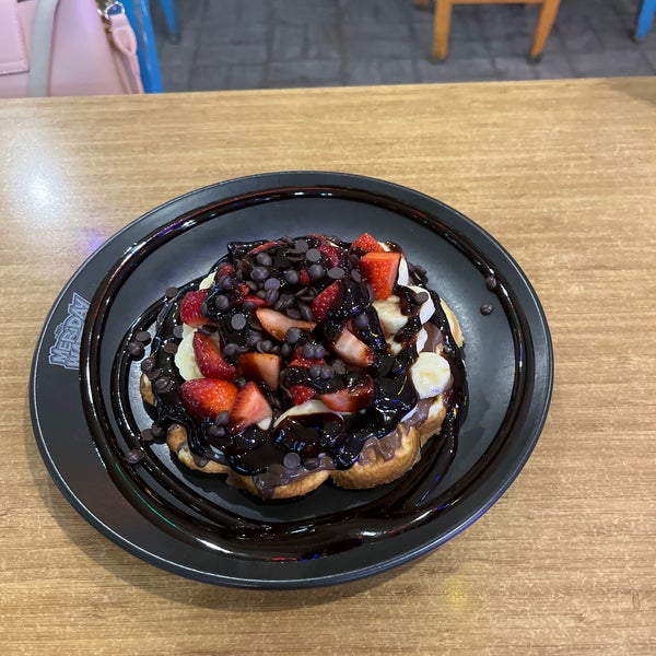 Photo taken at Meriday Waffle by Eda S. on 8/24/2022