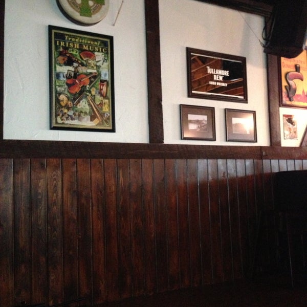 4/16/2013에 David X.님이 Morrissey&#39;s Irish Pub에서 찍은 사진