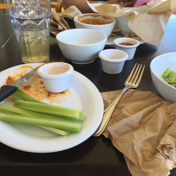Photo taken at Veggie Grill by Mariza G. on 2/12/2015