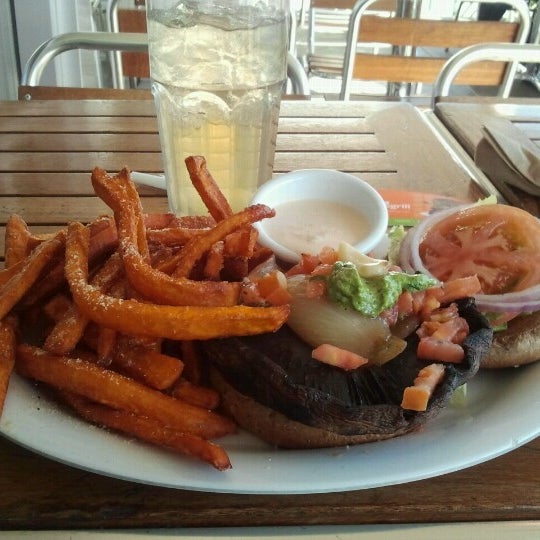 Photo taken at Veggie Grill by Mariza G. on 12/31/2012