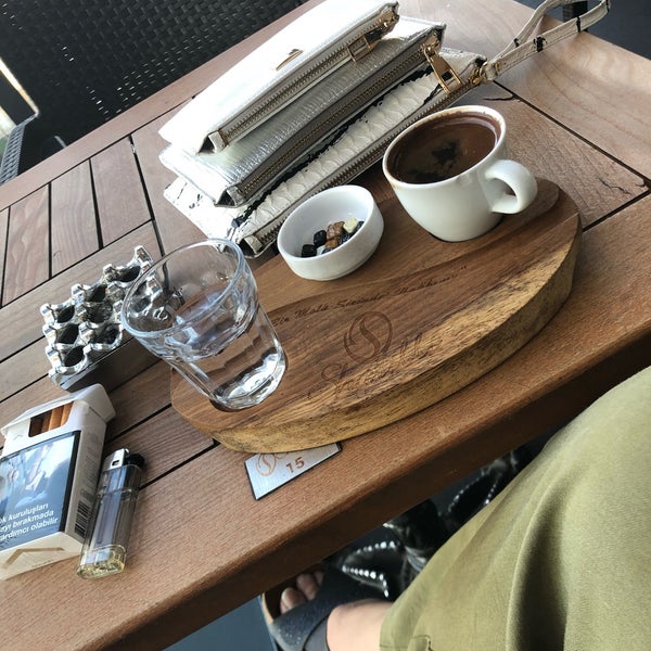 รูปภาพถ่ายที่ Shatilli Cafe Xtra โดย Yeşim Ü. เมื่อ 6/24/2019