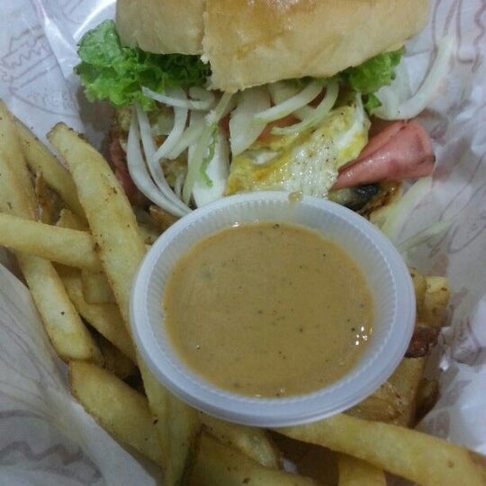 Photo taken at Burger Junkyard by Cheryl P. on 1/9/2013
