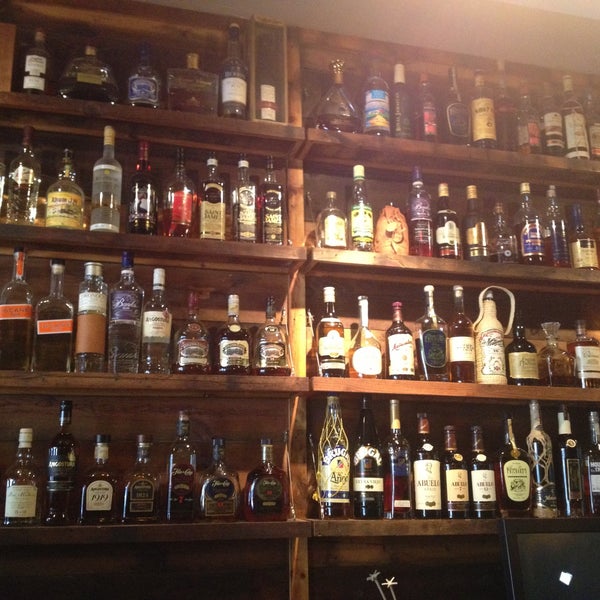 4/24/2013에 Jason T.님이 Rum Bar at The Breadfruit에서 찍은 사진