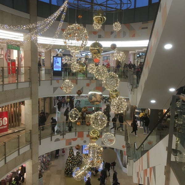 12/23/2019 tarihinde Fab A.ziyaretçi tarafından Schönhauser Allee Arcaden'de çekilen fotoğraf