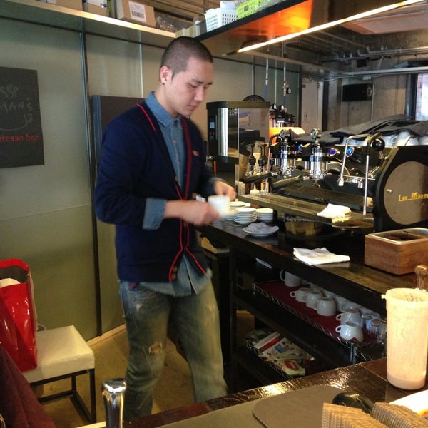 3/10/2013に예의바른 림유난がCHAN&#39;S Espresso Barで撮った写真