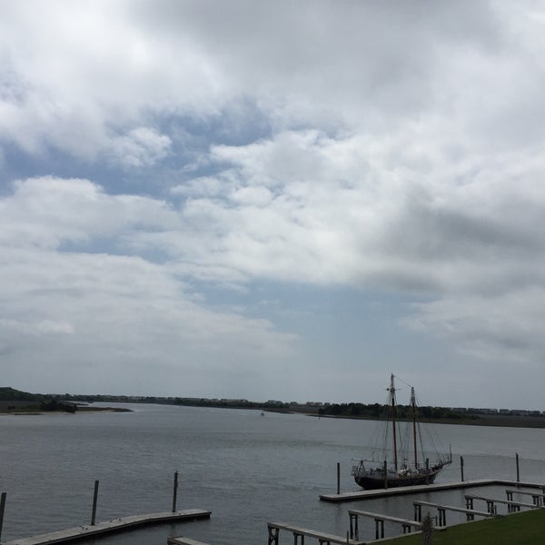 Photo taken at The Inlet View Bar &amp; Grill by T K. on 4/26/2015