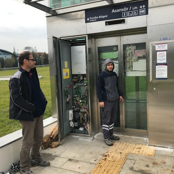 Photos At U U C Altunizade Metro Santiyesi Dogu Konkors Istasyon Insaati Now Closed