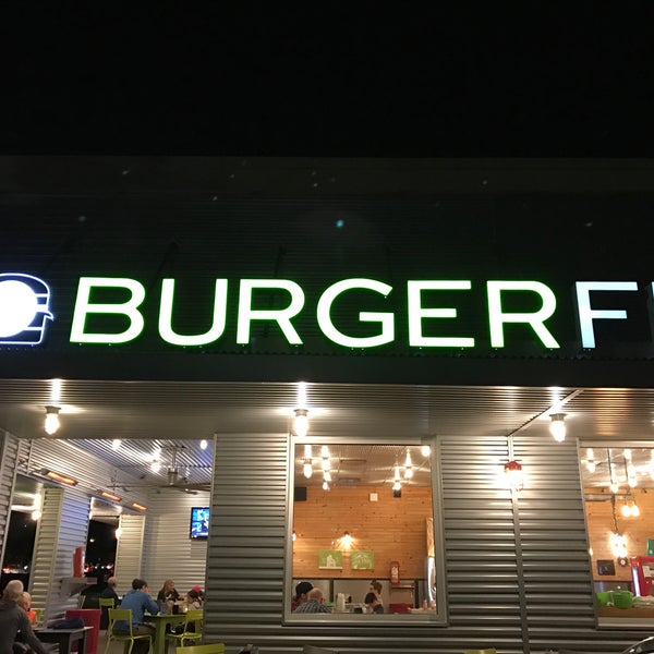 11/7/2016에 Lindy F.님이 BurgerFi에서 찍은 사진