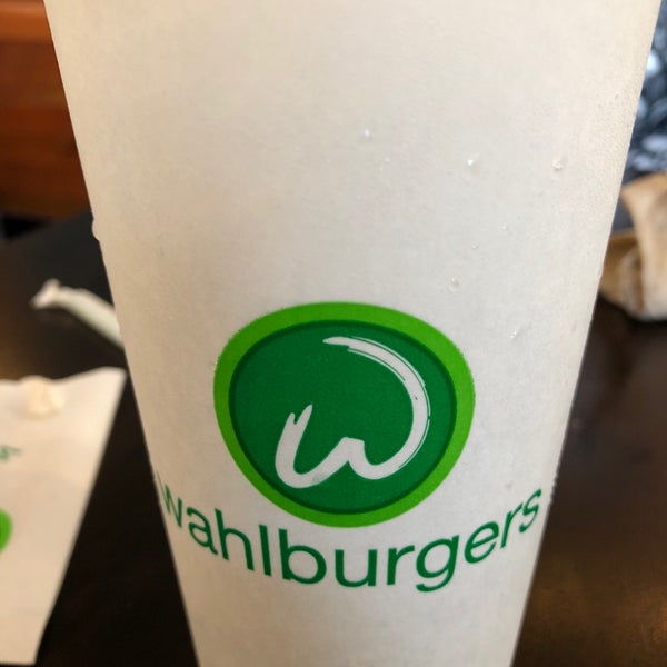Photo taken at Wahlburgers by Lindy F. on 9/23/2017