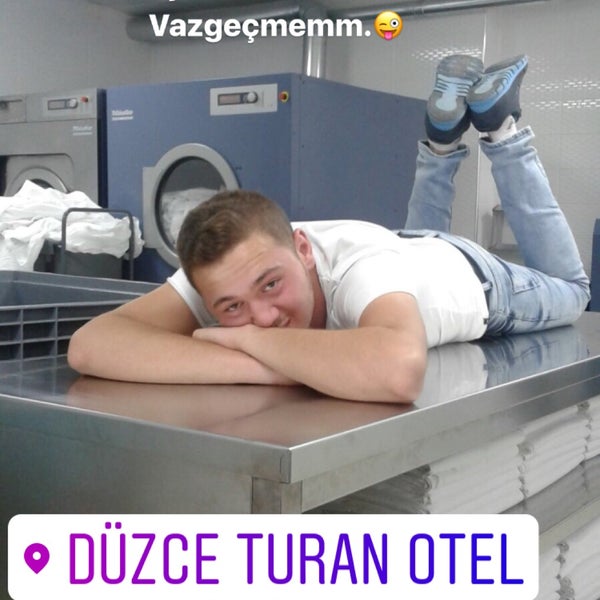 Das Foto wurde bei Turan Otel von Selçuk Y. am 9/12/2017 aufgenommen