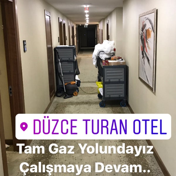 Das Foto wurde bei Turan Otel von Selçuk Y. am 8/7/2017 aufgenommen