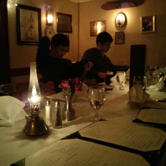 12/23/2012にElias E.がYe Olde Tavernで撮った写真