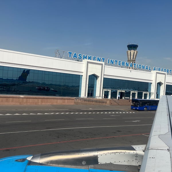 Foto scattata a Toshkent Xalqaro Aeroporti | Tashkent International Airport (TAS) da Natalia L. il 10/11/2023