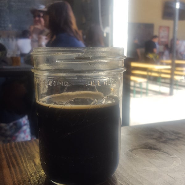 5/5/2018에 Dave S.님이 Bootlegger&#39;s Brewery에서 찍은 사진