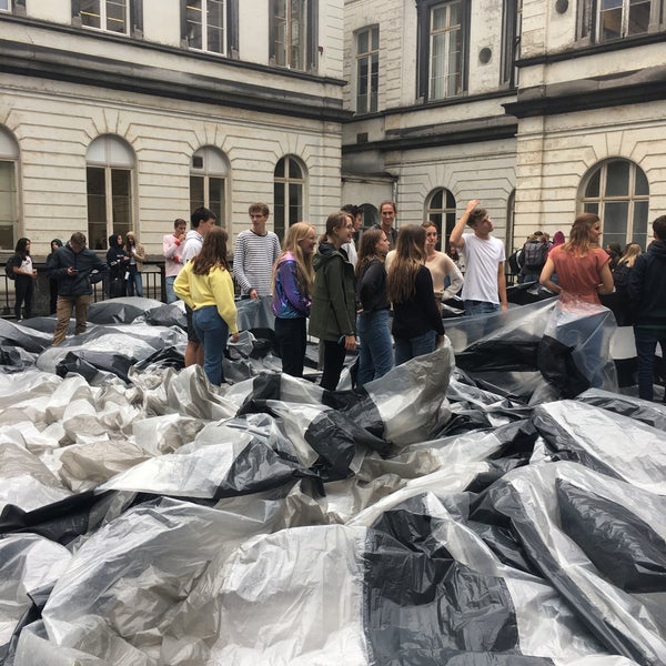 Studenten Miniarsch Schoen Fisten