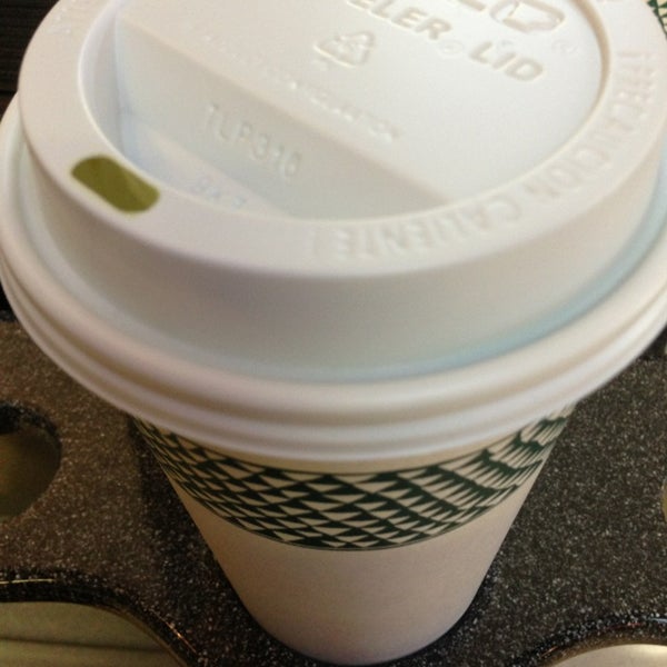 รูปภาพถ่ายที่ Peet&#39;s Coffee &amp; Tea โดย Gemma เมื่อ 1/15/2013