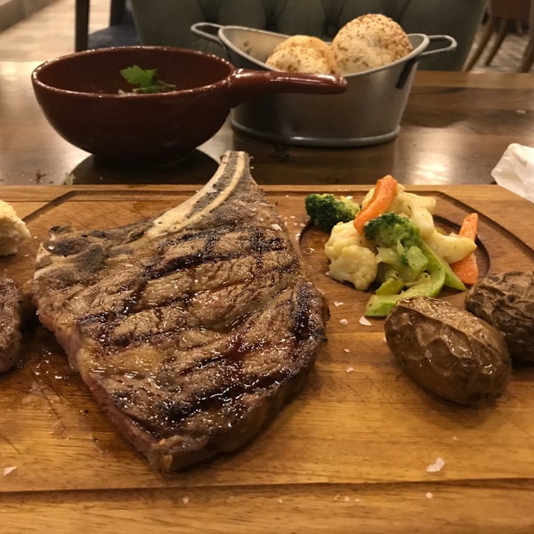 Photo taken at Mr. Flank Steakhouse by C.Ay 🧿💐💦🤗🇹🇷 on 4/4/2019