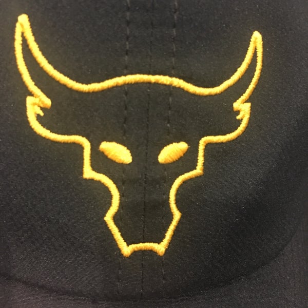 Under Armour Clothing Store in Vacaville