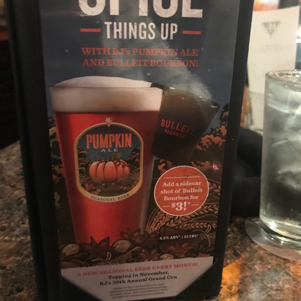 Photo taken at BJ&#39;s Restaurant &amp; Brewhouse by Falen M. on 10/4/2019