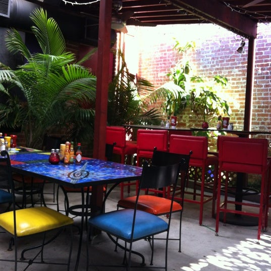 12/19/2012にLindsay B.がThe Coffee Table and Loungeで撮った写真