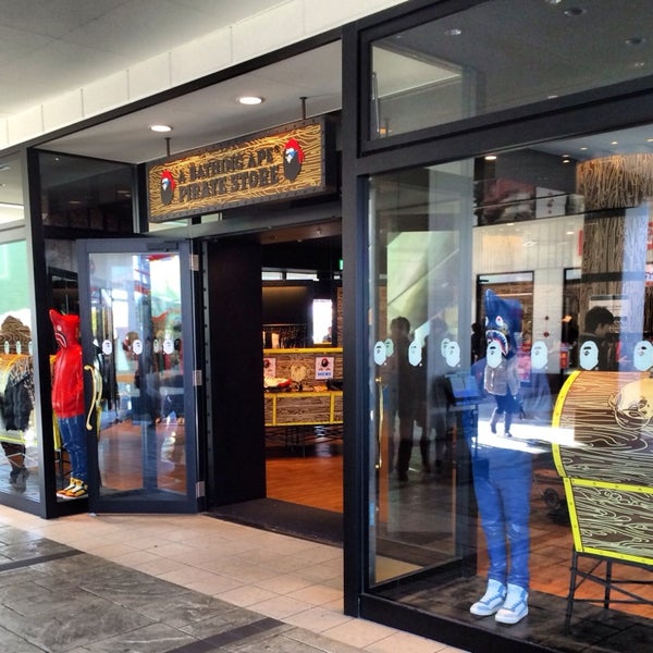 Photos At A Bathing Ape Pirate Store 長島 Now Closed Clothing Store In 桑名市