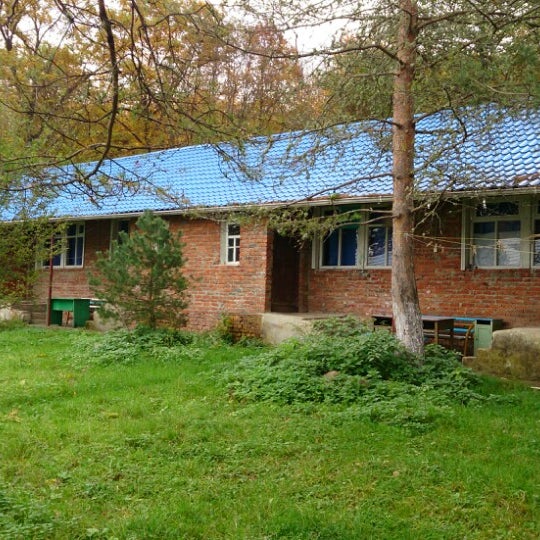 Туркомплекс белая река даховская. Турбаза белая река адыгея. Базу белая речка. Белая речка адыгея юфу. Турбаза белая река даховская.