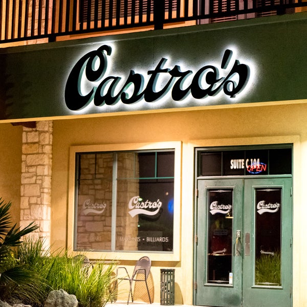 Foto diambil di Castro&#39;s Bar and Grill oleh Castro&#39;s Bar and Grill pada 7/18/2017