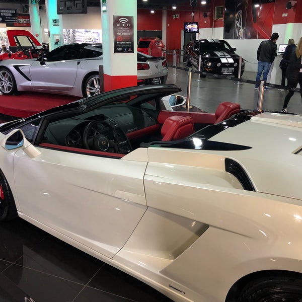 Photo taken at Super Carros by Gilsinei H. on 4/28/2019