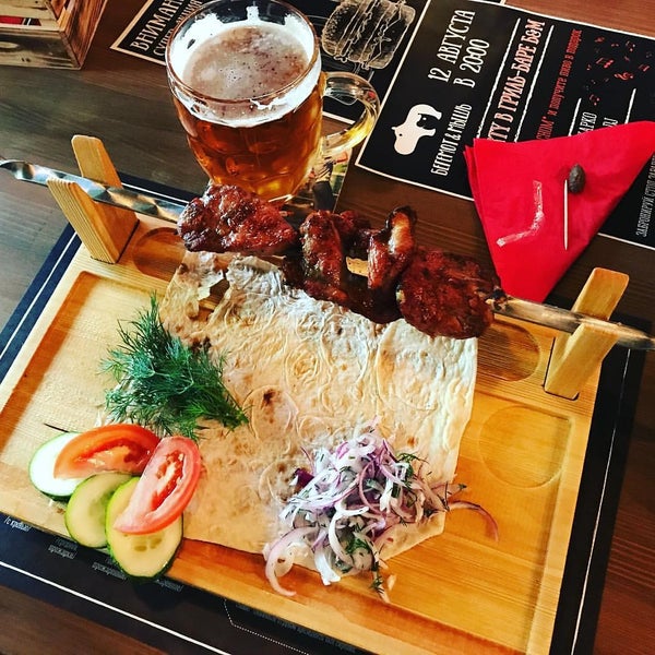 Бар крапива чистые пруды меню. Бар бегемот и мышь дмитров. Бегемот и мышь дмитров официальный сайт. Бегемот и мышь профессиональная ул 4. Гриль бар бегемот и мышь.