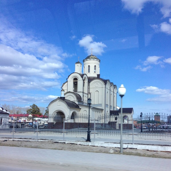 Посёлок боровский церковь. Поселок боровский ул первомайская 21. Тюмень поселок боровский. Тюмень поселок боровский. Посёлок боровский церковь.