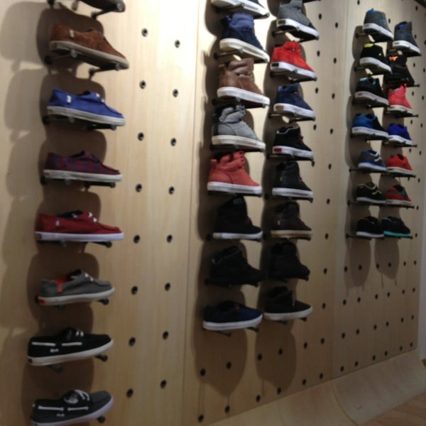 vans plaza bonita