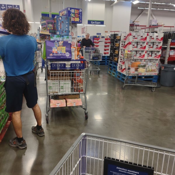 Photos at Sam's Club Ala Moana Kakaako 750 Keeaumoku St