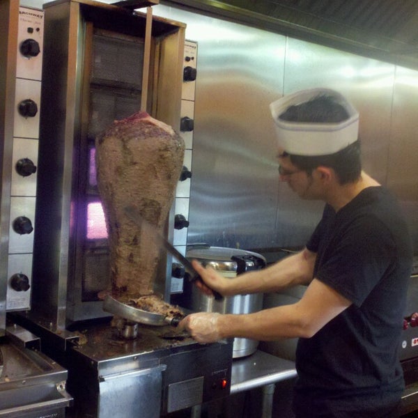 3/3/2013 tarihinde Harry C.ziyaretçi tarafından Kestane Kebab'de çekilen fotoğraf
