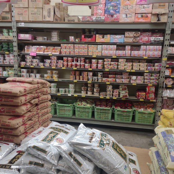 Photos at Marukai Wholesale Mart Kalihi Palama 31 tips