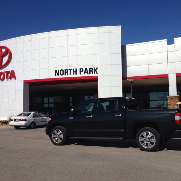 5/15/2014에 Kaizen F.님이 North Park Toyota of San Antonio에서 찍은 사진