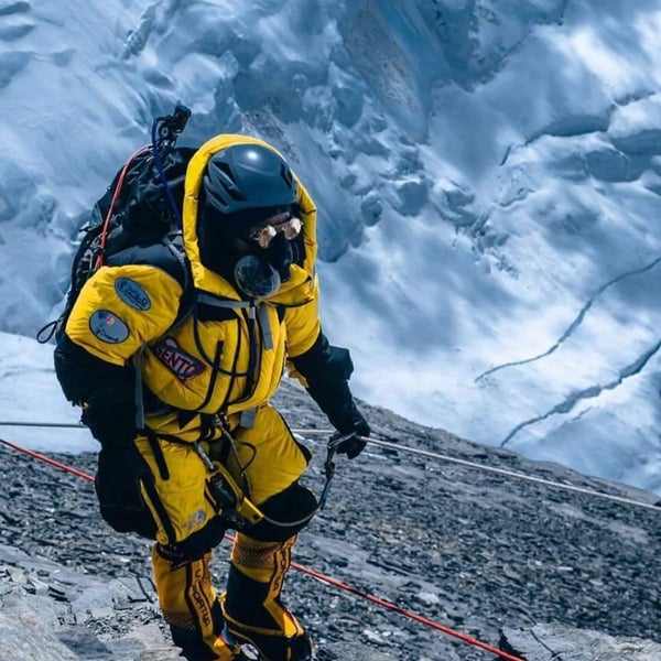Foto tirada no(a) Mount Everest | Sagarmāthā | सगरमाथा | ཇོ་མོ་གླང་མ | 珠穆朗玛峰 por Mohammed A. em 6/3/2021