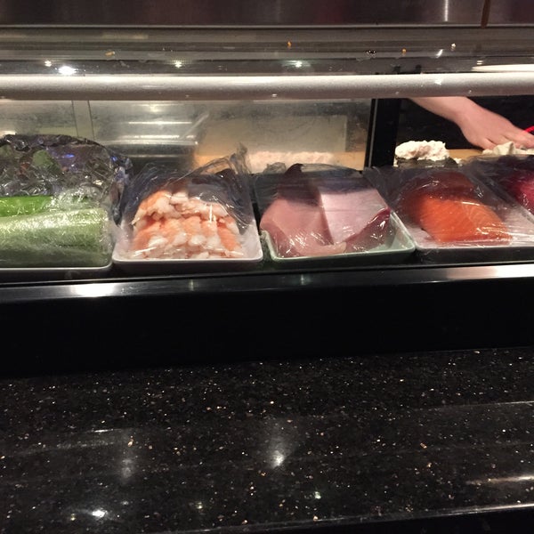 Foto scattata a Ami Japanese Restaurant da Mert A. il 1/26/2015