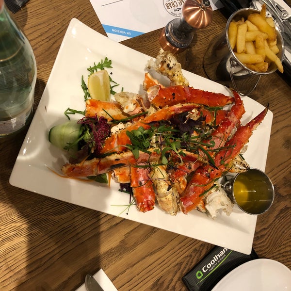 Снимок сделан в Mr.Crab Seafood Restaurant пользователем Mika S. 12/18/2017