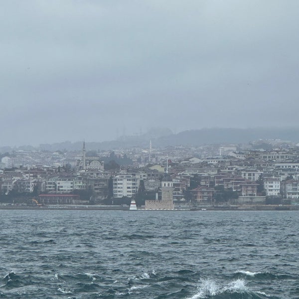 รูปภาพถ่ายที่ Sarayburnu Aile Çay Bahçesi โดย Mehmet Ö. เมื่อ 2/15/2024