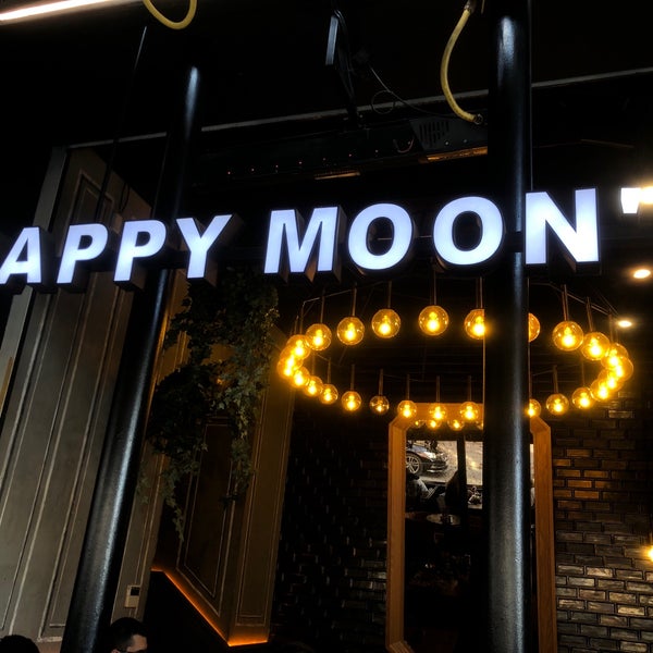 Foto diambil di Happy Moon&#39;s oleh Abdulrahman pada 11/9/2022