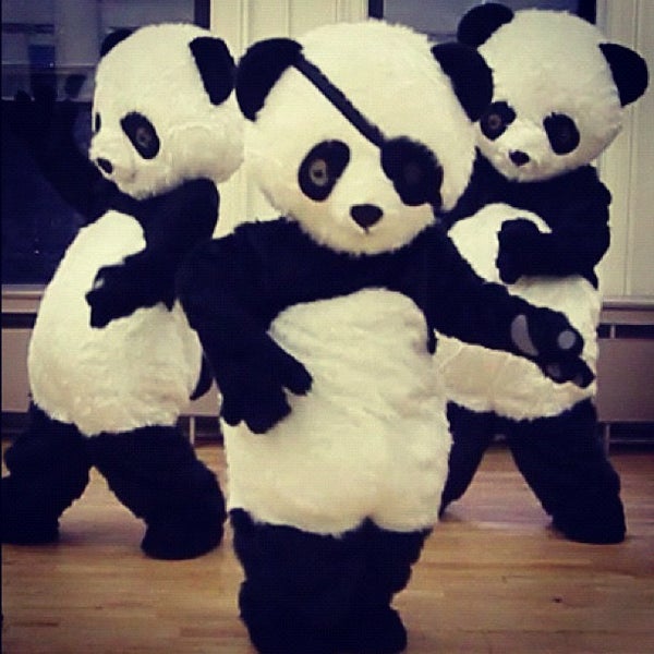รูปภาพถ่ายที่ Panda Diplomacy โดย J. F. เมื่อ 12/19/2012