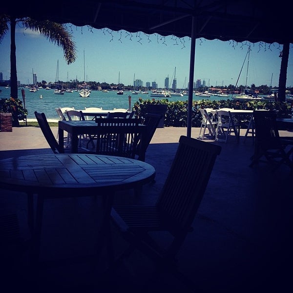 Photo prise au Miami Yacht Club par Santy M. le5/22/2014