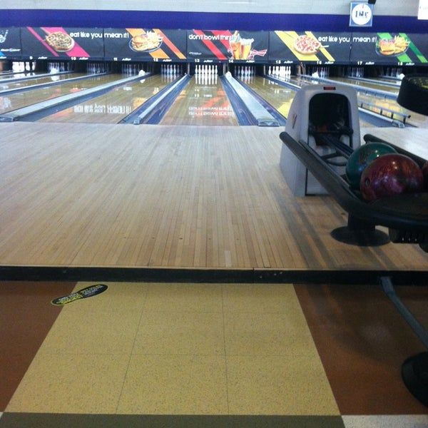 Photo taken at AMF Forest Lanes by Fernnando D. on 2/1/2013
