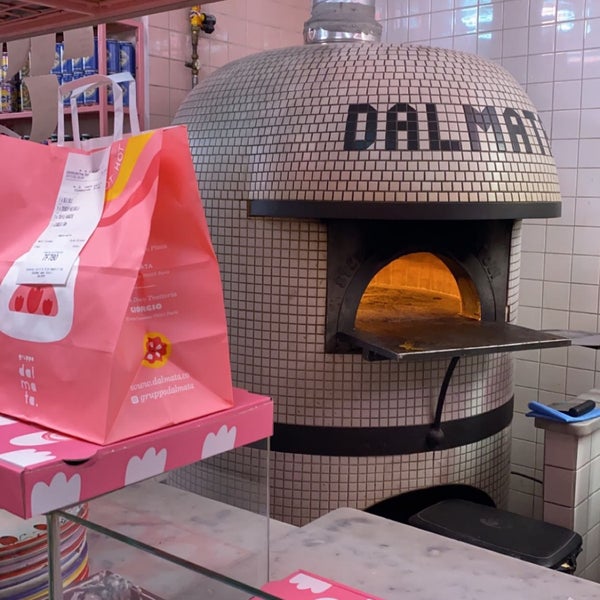 Foto tomada en Dalmata Pizza  por 🪡 el 11/23/2022