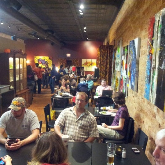 10/23/2012にScott S.がStomping Grounds Coffee &amp; Wine Barで撮った写真