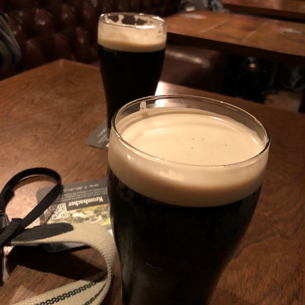 Foto scattata a Cock &amp; Bull British Pub and Eatery da Michael B. il 3/29/2018