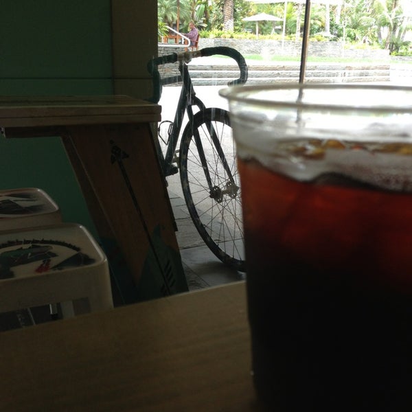 7/31/2013 tarihinde Rolan J.ziyaretçi tarafından Elabrew Coffee'de çekilen fotoğraf