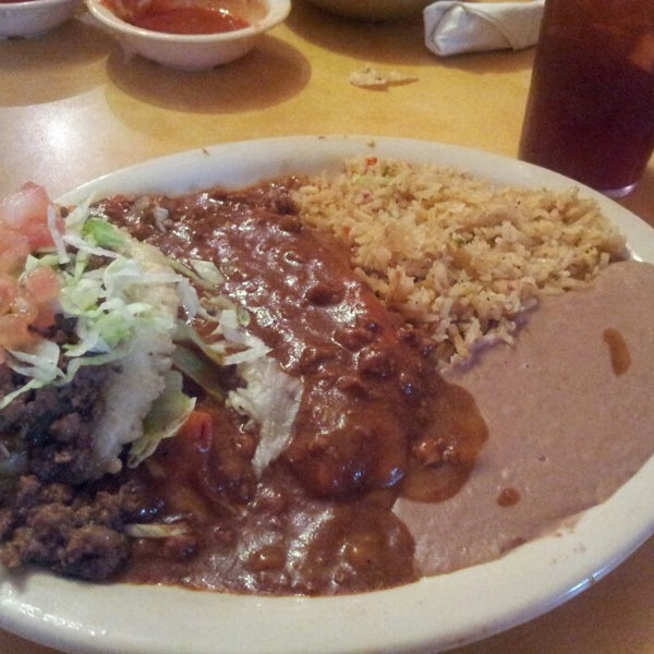 รูปภาพถ่ายที่ Don Pedro Mexican Restaurant โดย Erica H. เมื่อ 3/29/2013